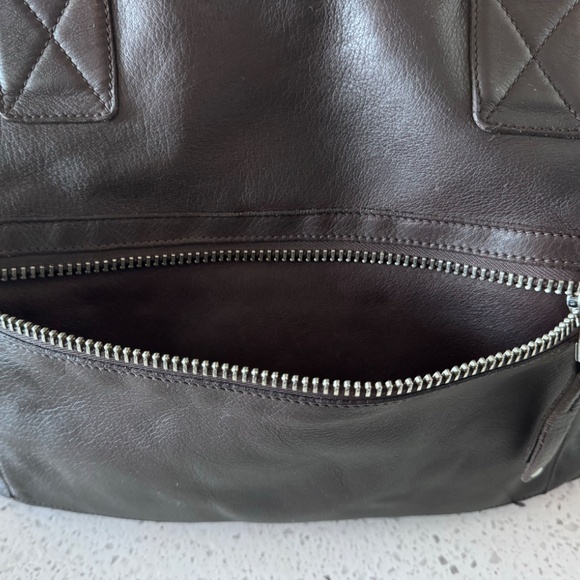 ROOTS CANADA Messenger Bag - Picture 4 of 10